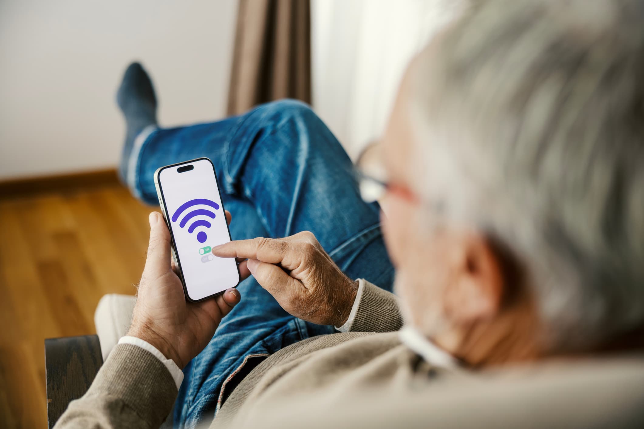 Pay Monthly Phone Plans: What to Know About Costs, Data and Phone Options